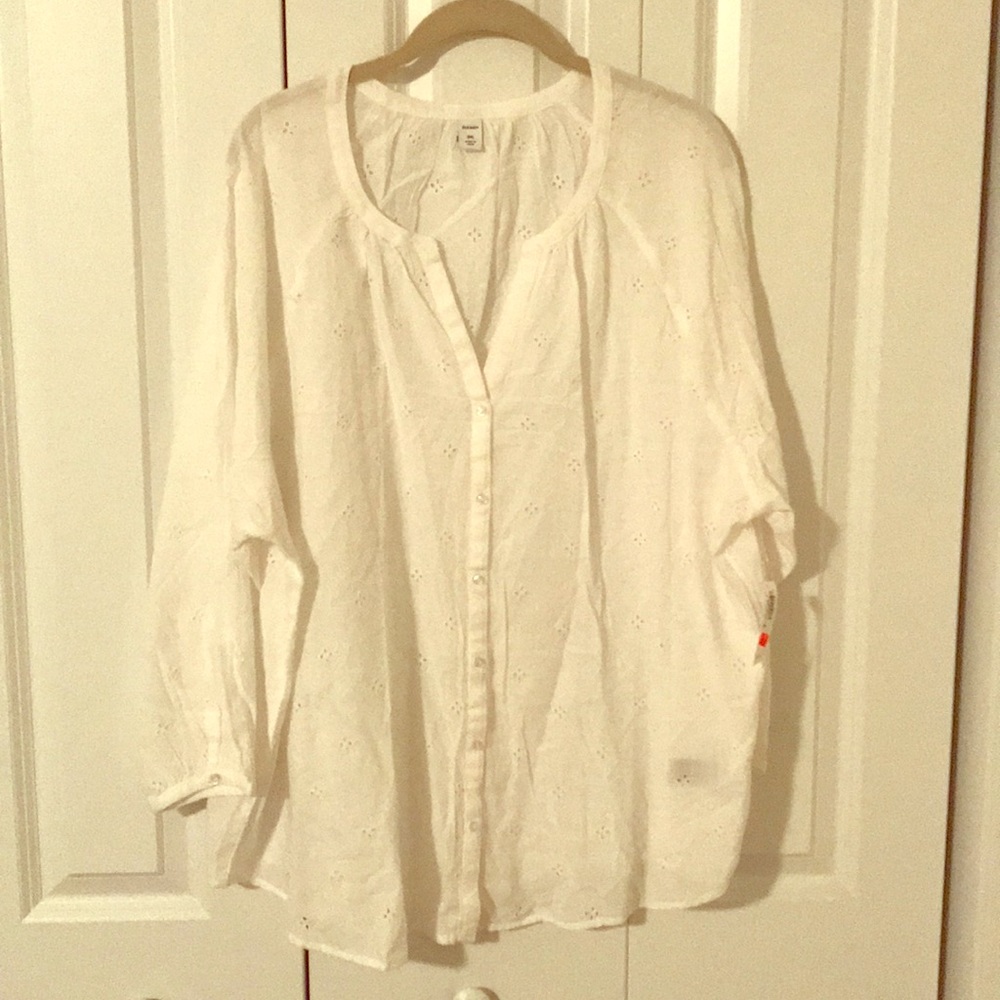 NWT linen eyelet button down shirt